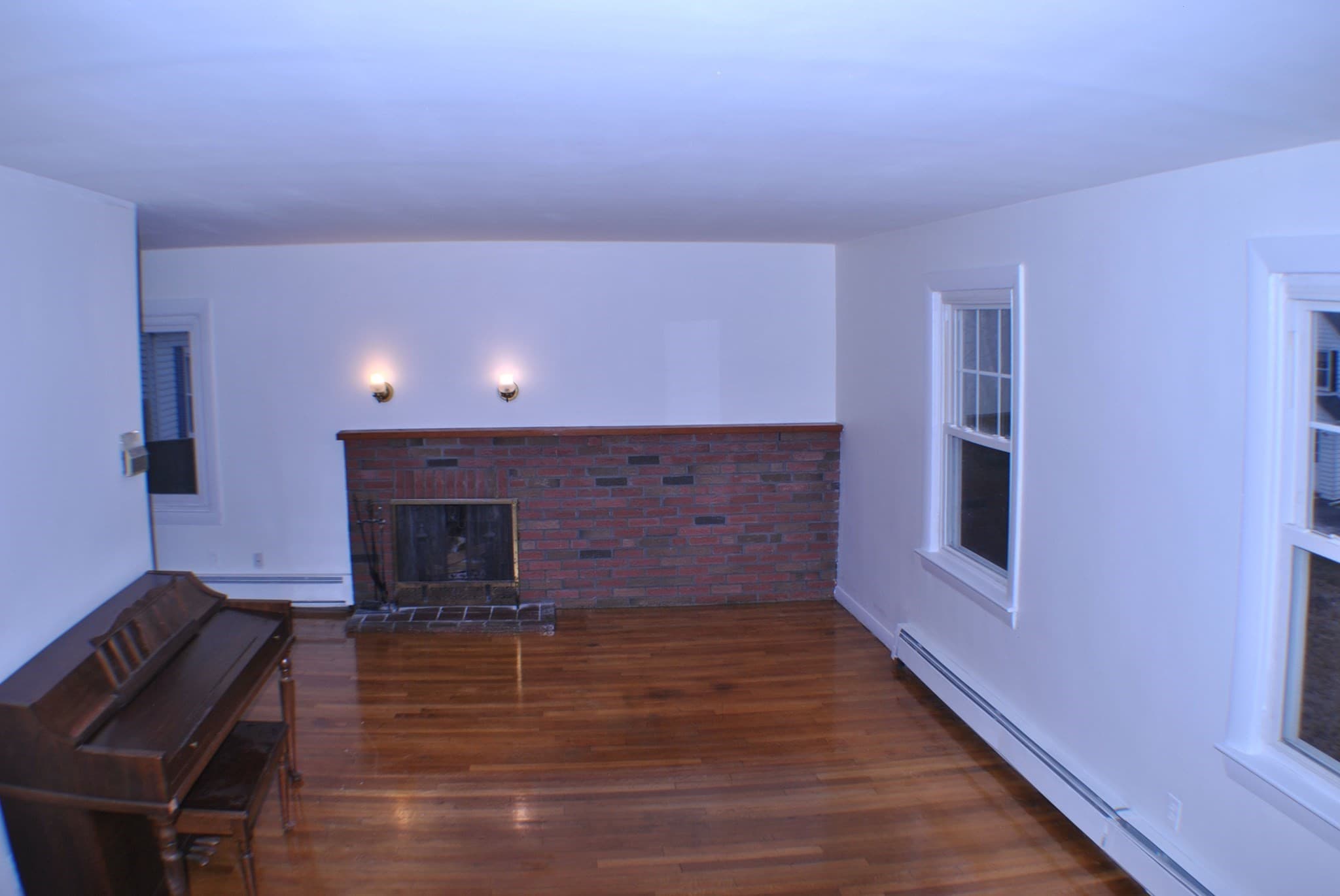 Single Family Residence at 21 Goldsmith Ave, Beverly MA 01915, Beverly, photo 7 of 41