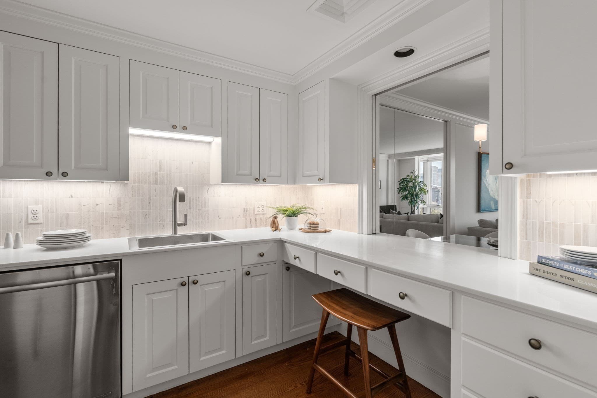 Condominium at 2 Commonwealth Ave # 12B, Boston MA 02116, photo 28 of 42