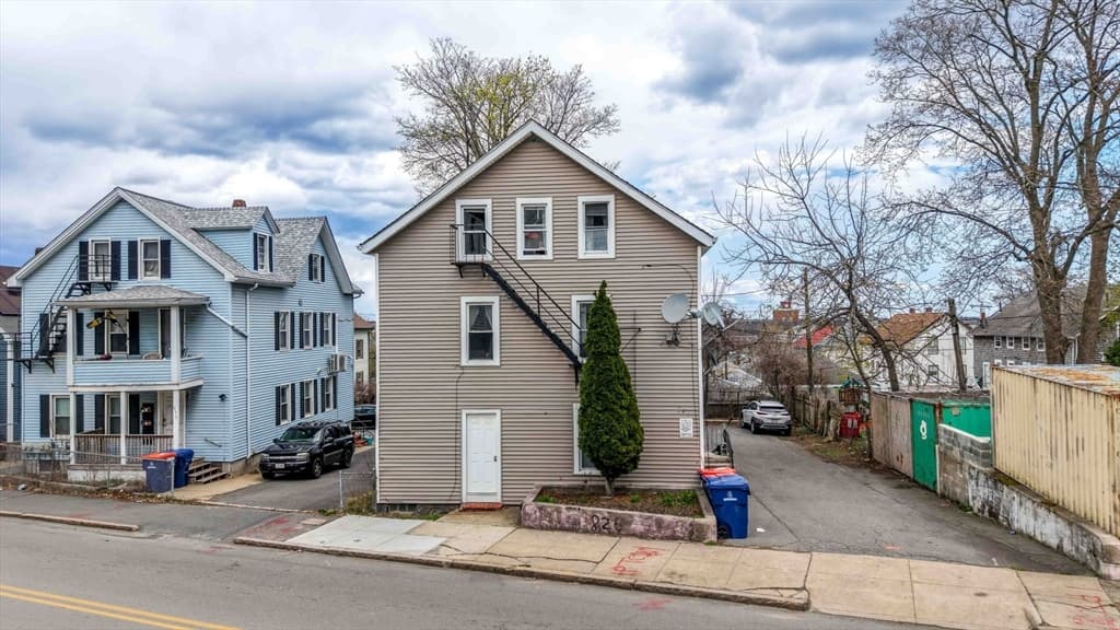 826 County St, New Bedford MA 02740