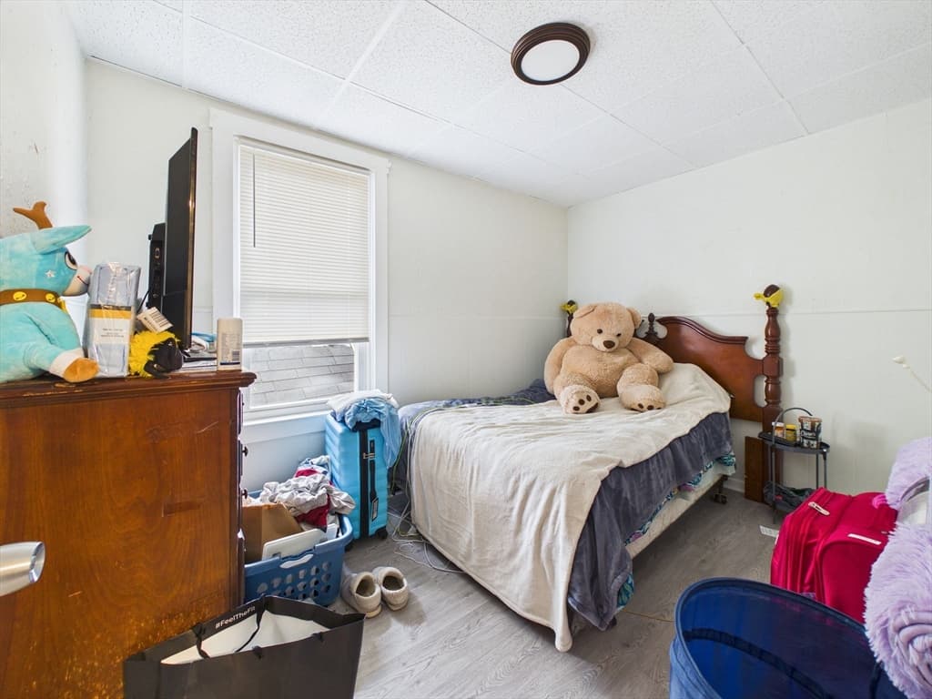 5-9 Family at 826 County St, New Bedford MA 02740, photo 30 of 34