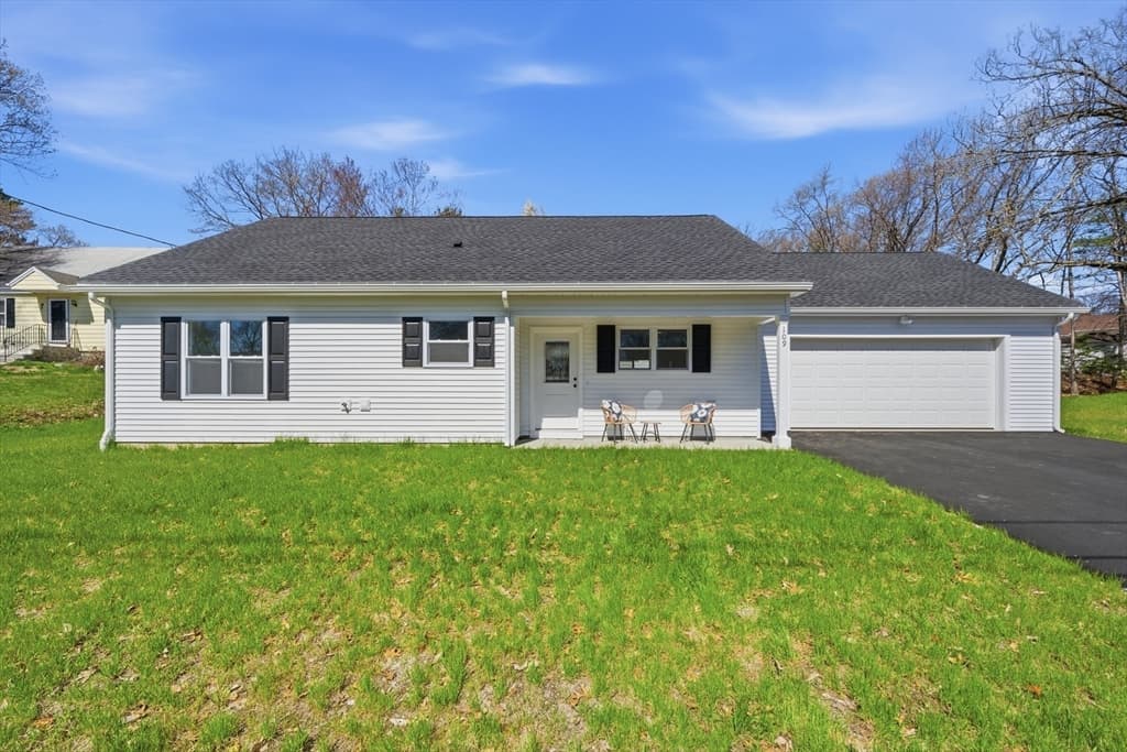 109 Navy Yard Rd, Dracut MA 01826