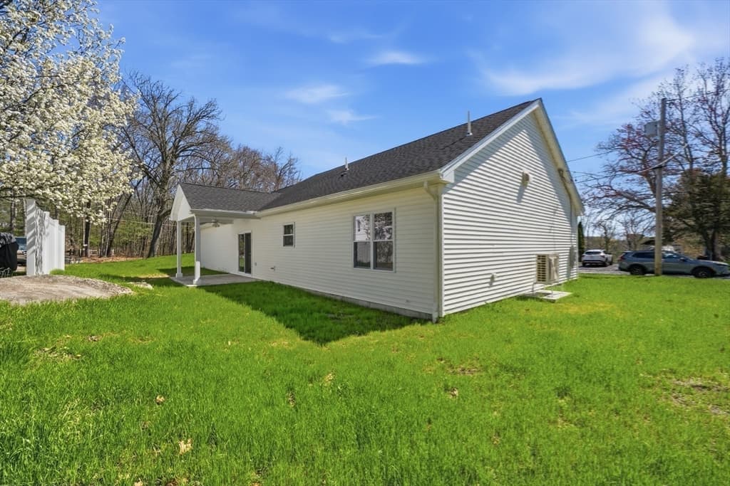 Single Family Residence at 109 Navy Yard Rd, Dracut MA 01826, photo 33 of 33