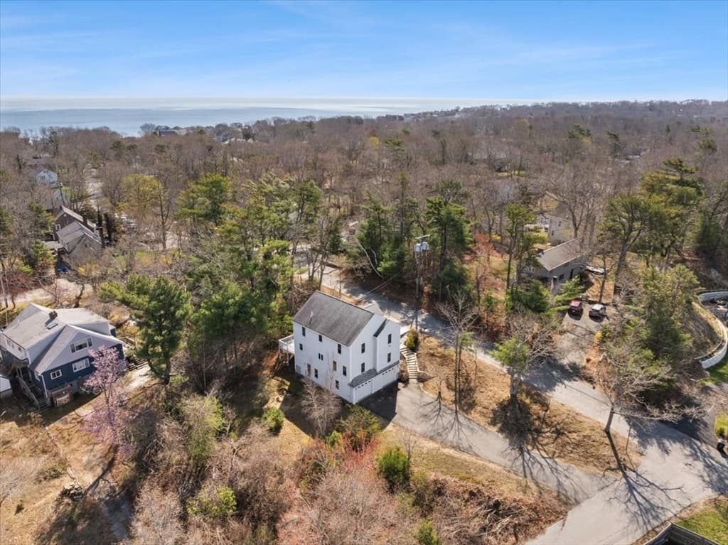 Single Family Residence at 10 Manomet Beach Blvd, Plymouth MA 02360, Plymouth, photo 7 of 40