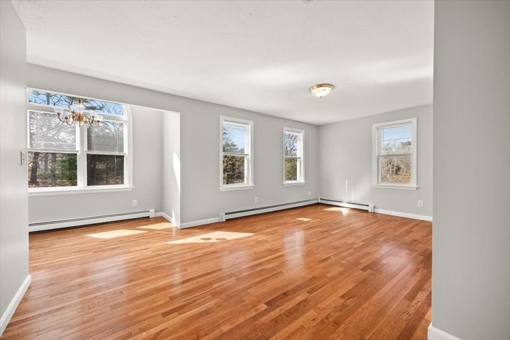 Single Family Residence at 10 Manomet Beach Blvd, Plymouth MA 02360, Plymouth, photo 30 of 40