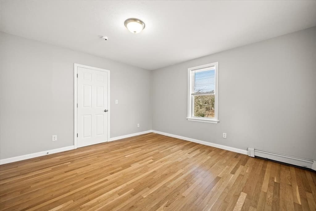 Single Family Residence at 10 Manomet Beach Blvd, Plymouth MA 02360, Plymouth, photo 34 of 40