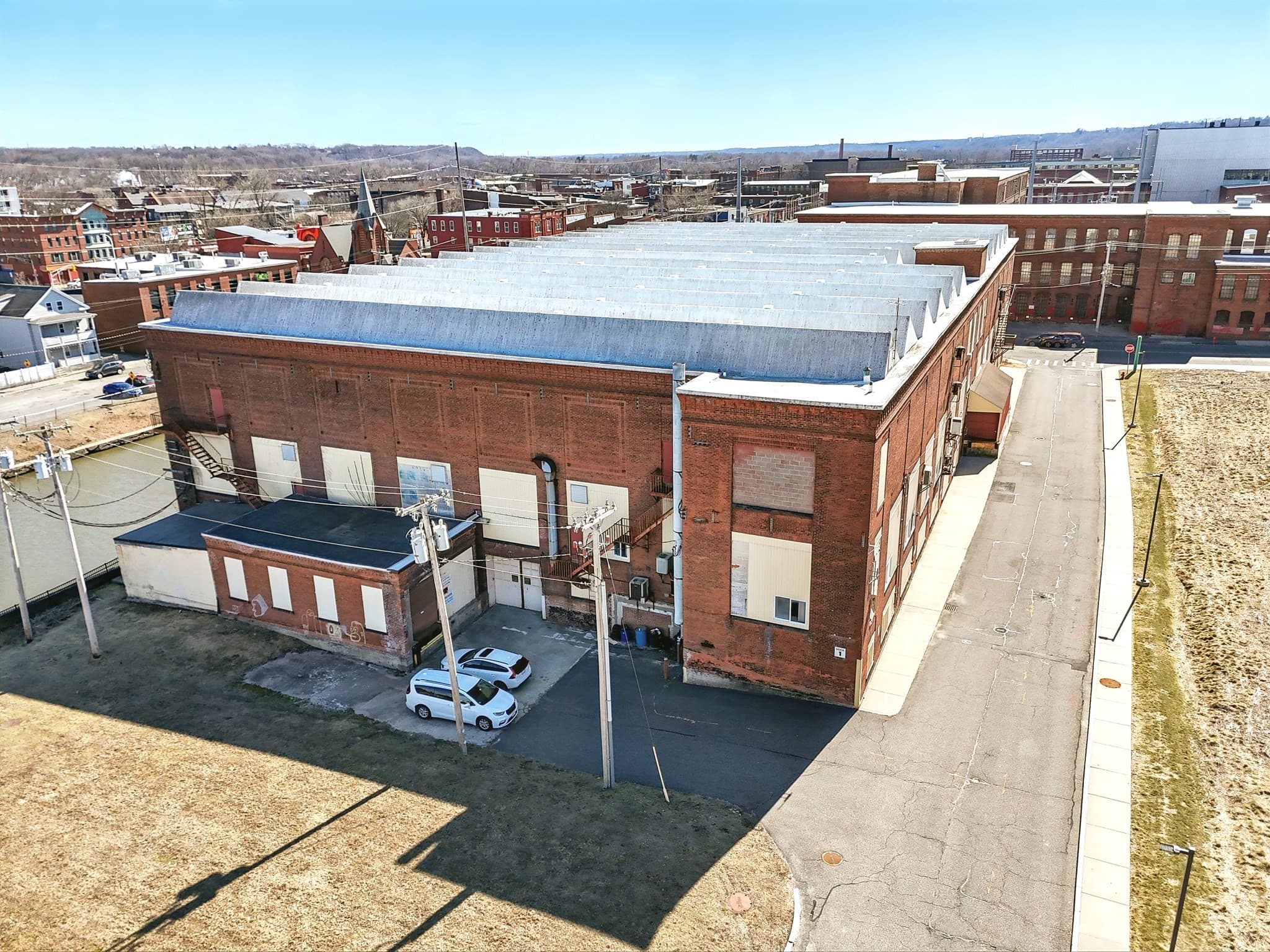 1 Bigelow St, Holyoke MA 01040