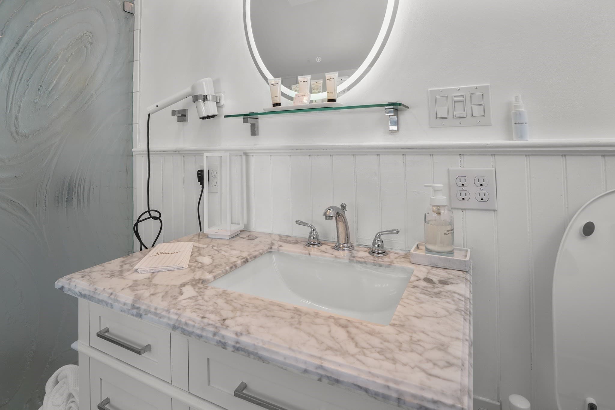 Single Family Residence at 19 Old Garden Rd, Rockport MA 01966, Rockport, photo 9 of 42