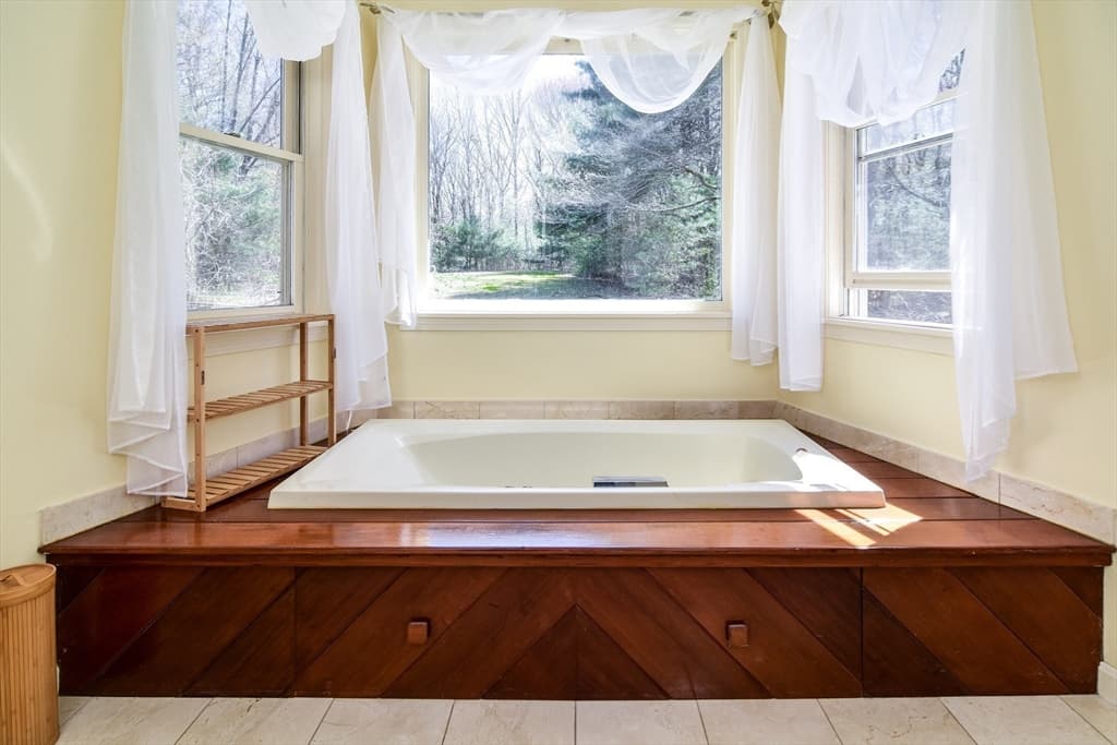 128 Upton Rd, Westborough MA 01581 photo 16