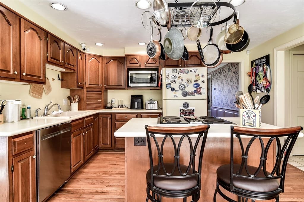 128 Upton Rd, Westborough MA 01581 photo 8