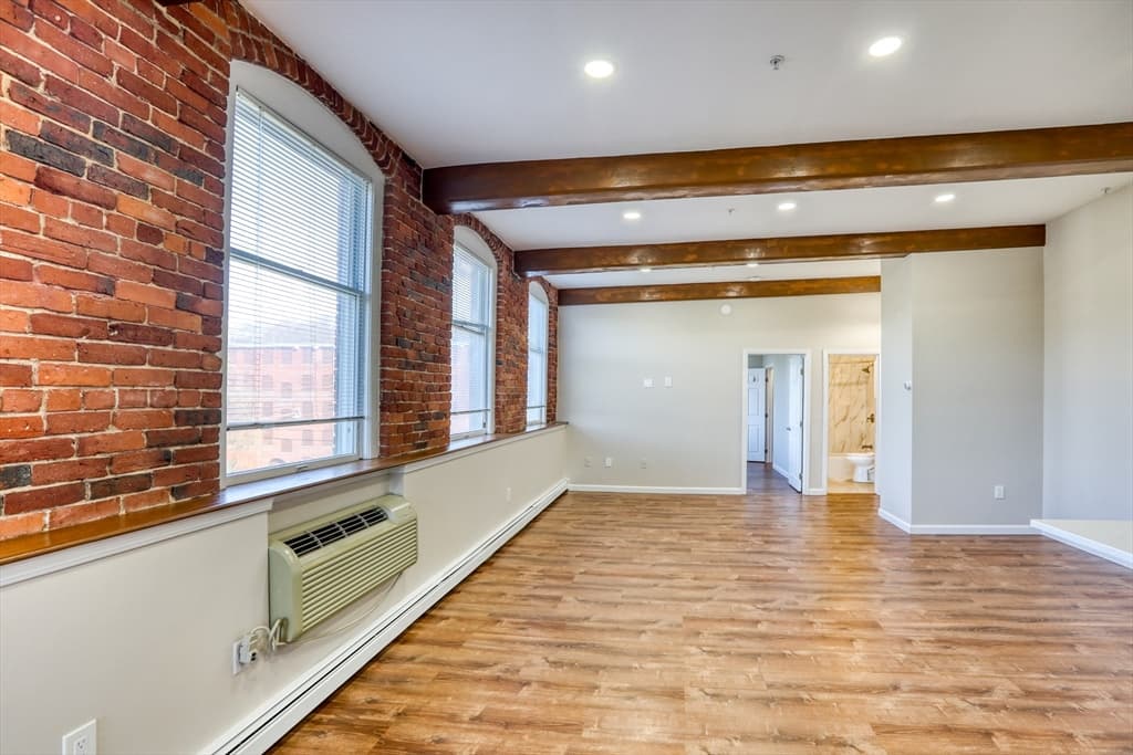 402 River St # 4C, Haverhill MA 01832 photo 3