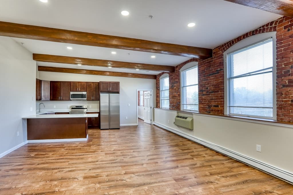 402 River St # 4C, Haverhill MA 01832