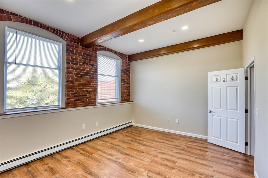 402 River St # 4C, Haverhill MA 01832 photo 11