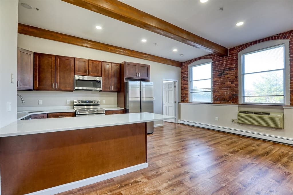 402 River St # 4C, Haverhill MA 01832 photo 4