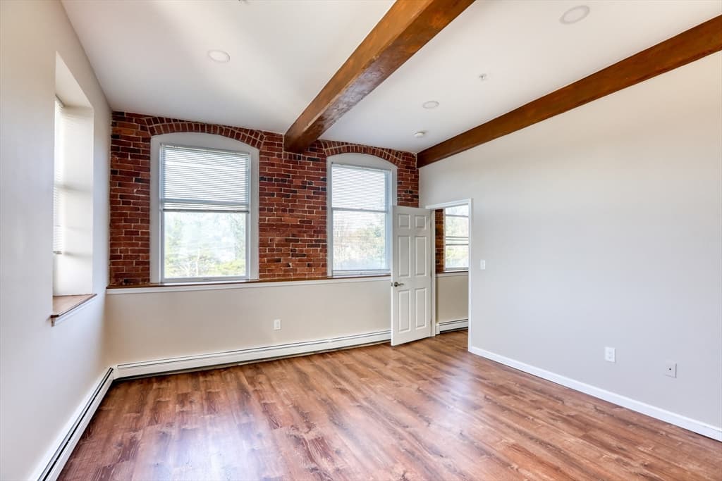 402 River St # 4C, Haverhill MA 01832 photo 8