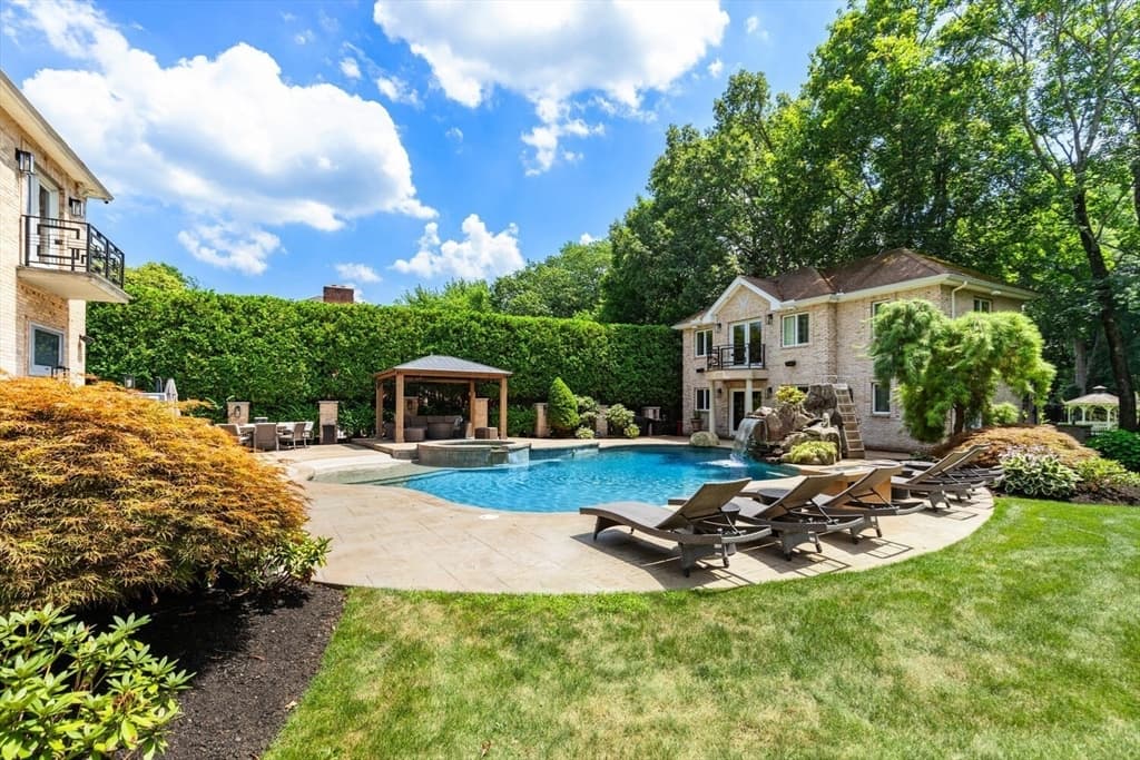 Single Family Residence at 7 Freeman St, Lynnfield MA 01940, Lynnfield, photo 34 of 39