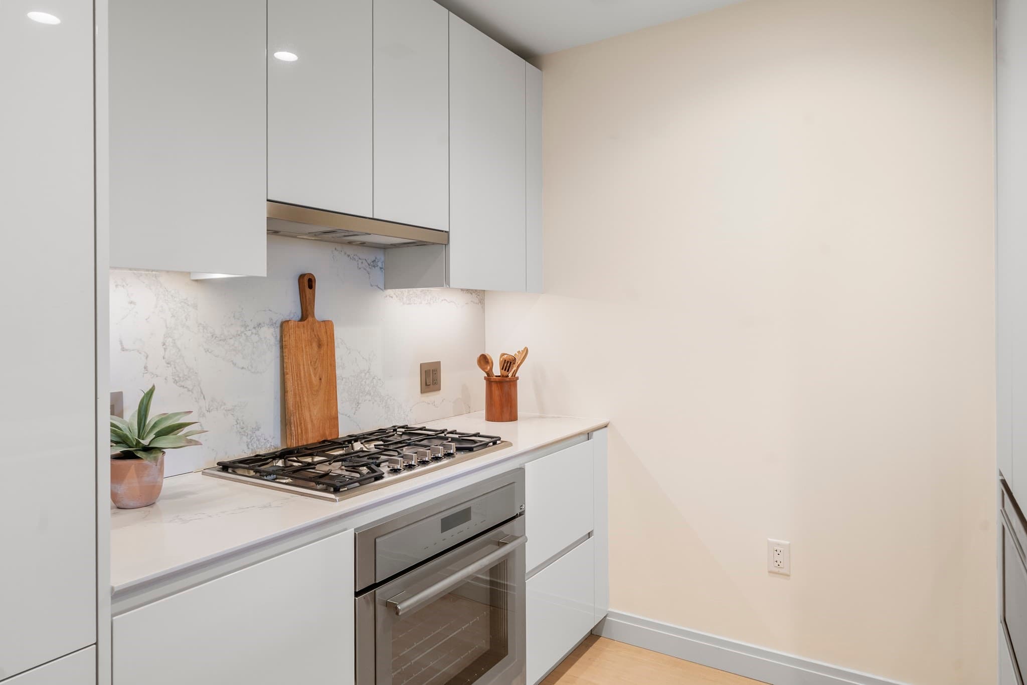 Condominium at 135 Seaport Blvd # 1609, Boston MA 02210, photo 6 of 38
