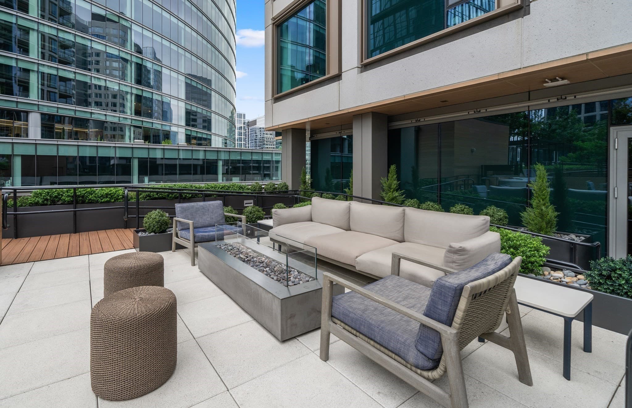 Condominium at 135 Seaport Blvd # 1609, Boston MA 02210, photo 32 of 38