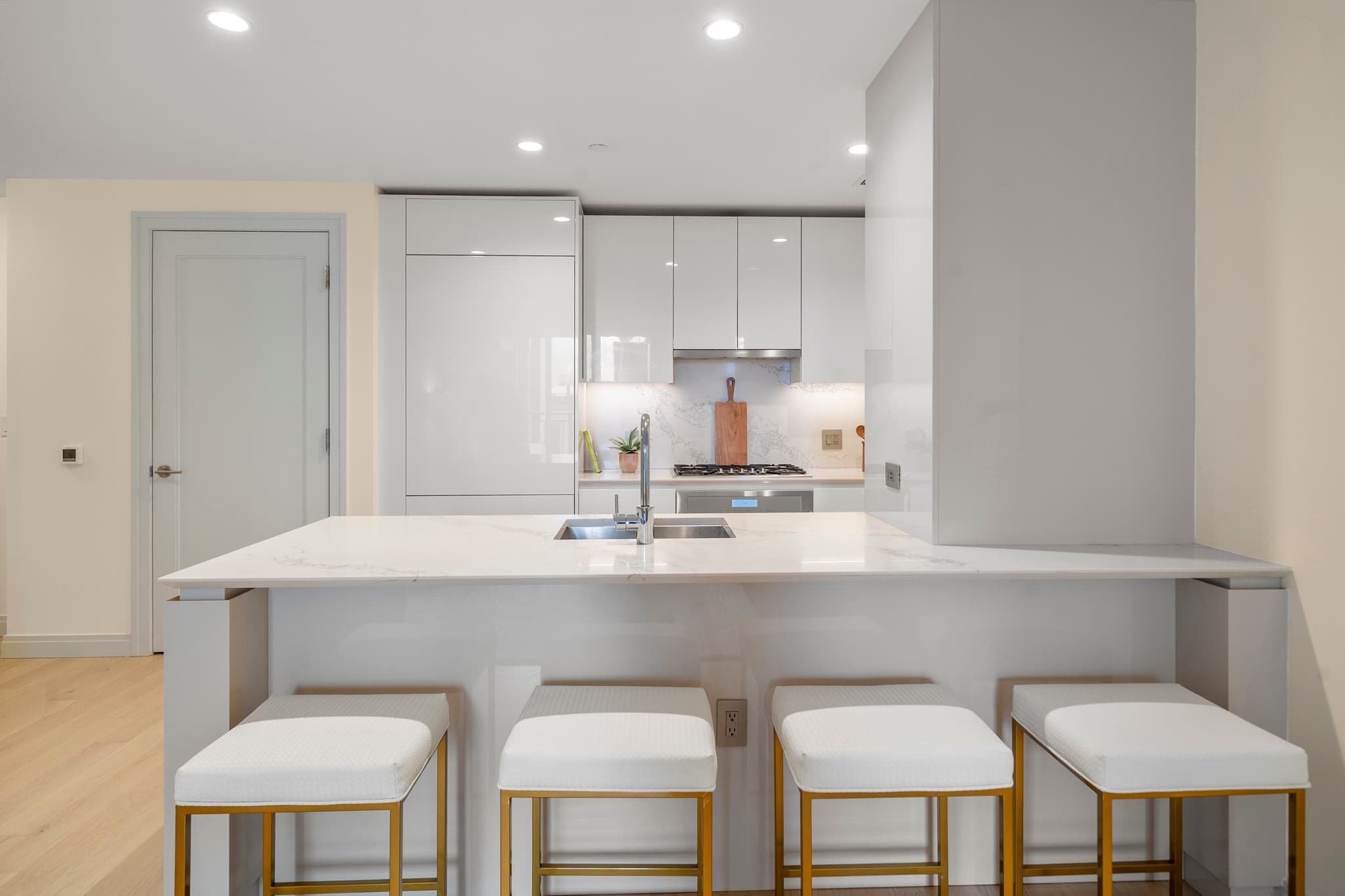 Condominium at 135 Seaport Blvd # 1609, Boston MA 02210, photo 5 of 38