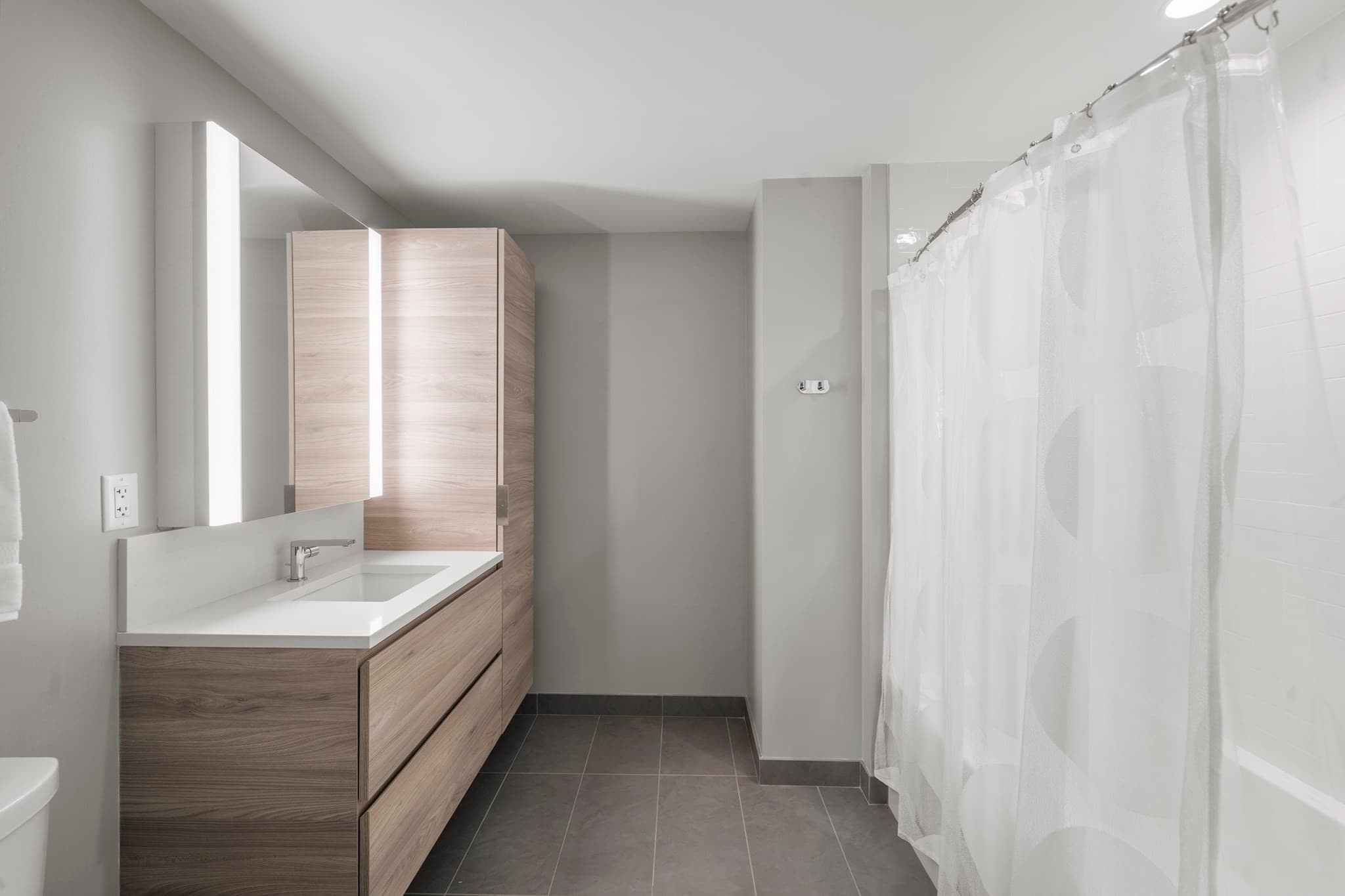 Condominium at 135 Seaport Blvd # 1609, Boston MA 02210, photo 15 of 38