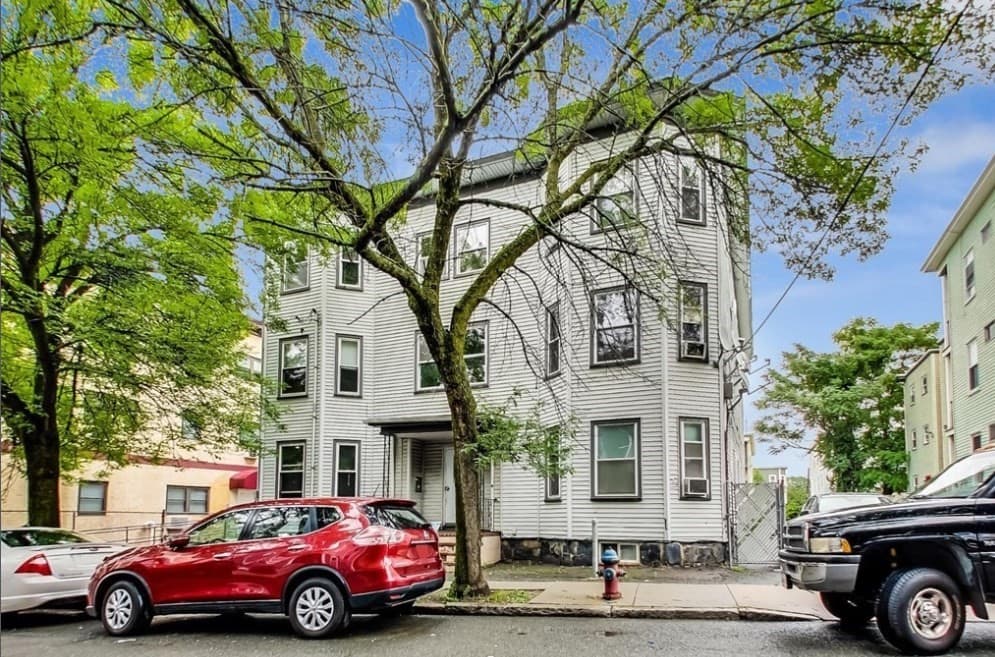 109 Walnut St, Somerville MA 02145