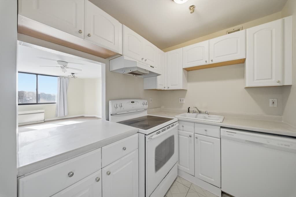 77 Adams St # 611, Quincy MA 02169 photo 15