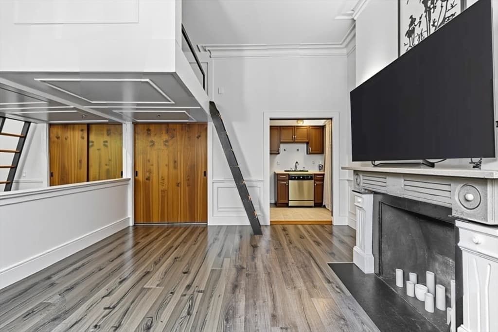 Condominium at 364 Marlborough St. # 1, Boston MA 02116, photo 6 of 10
