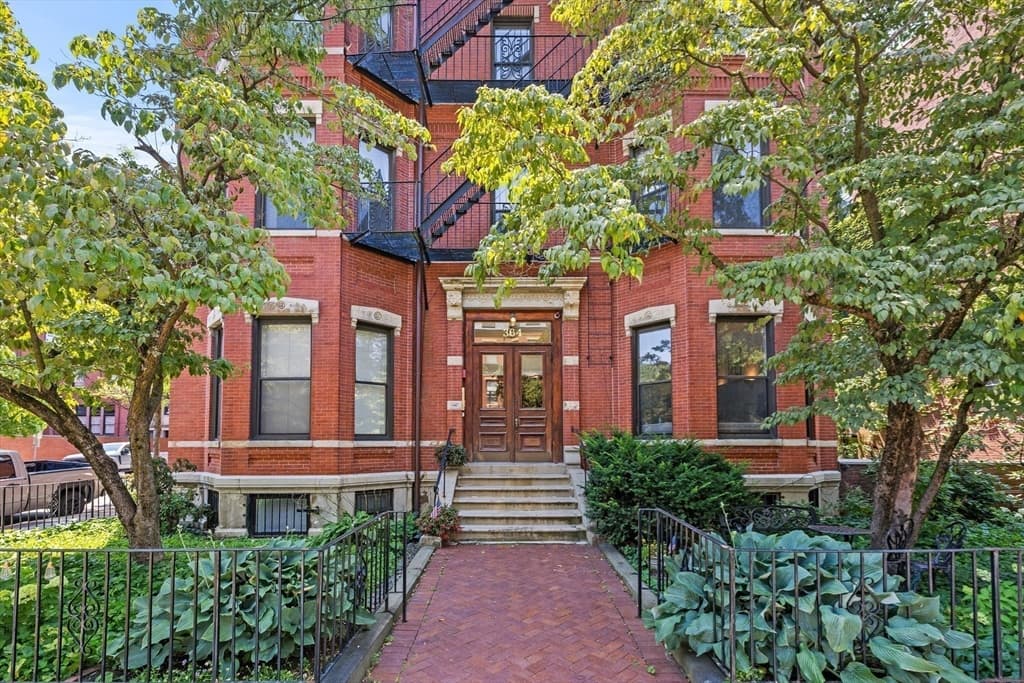 Condominium at 364 Marlborough St. # 1, Boston MA 02116, photo 9 of 10