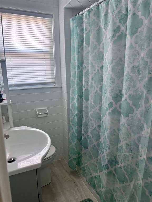 5-9 Family at 237 Branch St, Lowell MA 01851, Lowell, photo 10 of 15