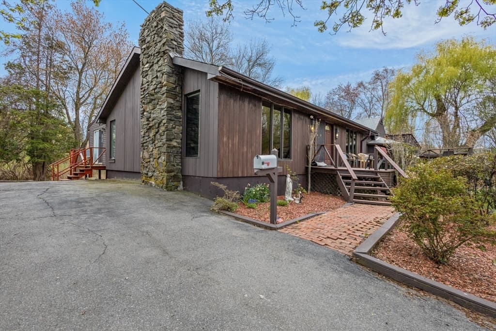 32 Morris St, Seekonk MA 02771 photo 2