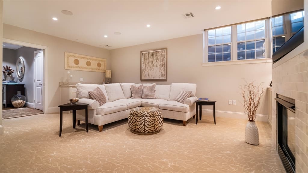287 Langley Rd # 6, Newton MA 02459 photo 31
