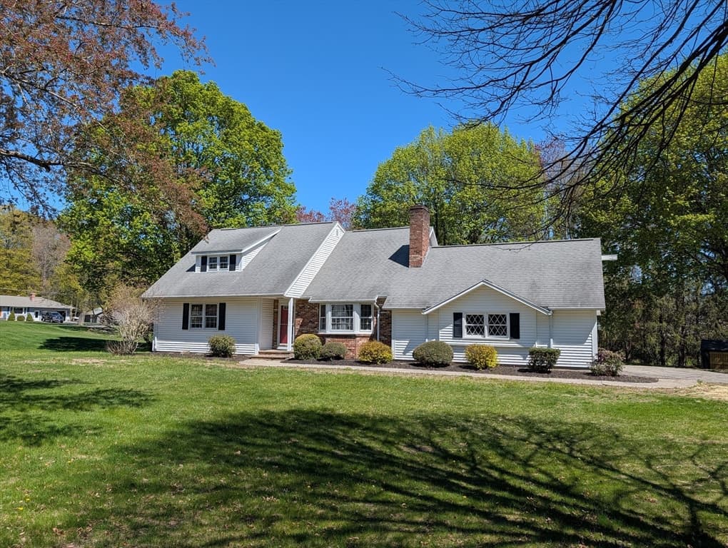 124 Plain Road West, Deerfield MA 01373