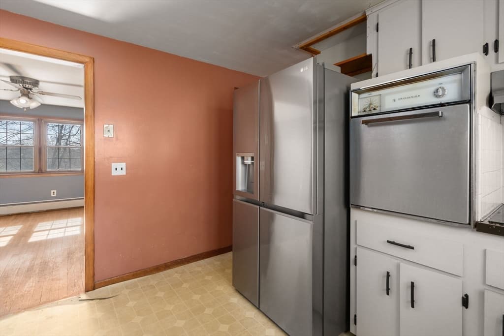 Single Family Residence at 89 Center Rd, Dudley MA 01571, Dudley, photo 4 of 29