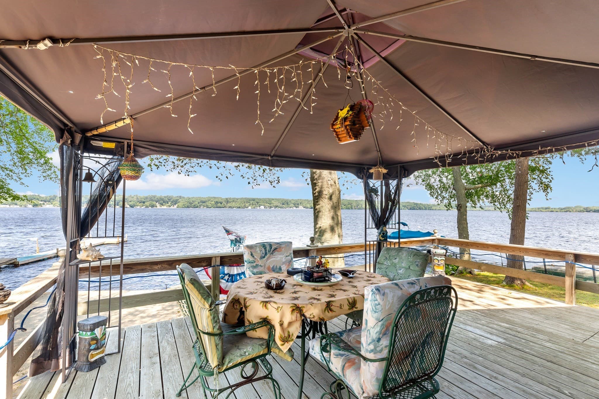 22 Fuller Shores Rd, Lakeville MA 02347