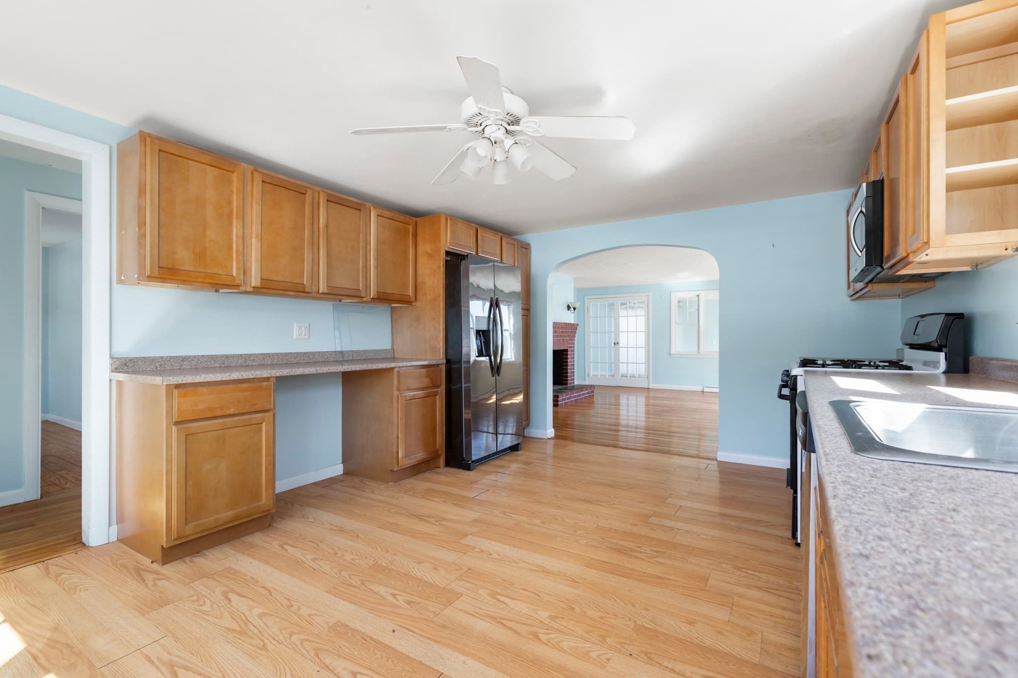Single Family Residence at 21 River Rd, Marion MA 02738, Marion, photo 3 of 29