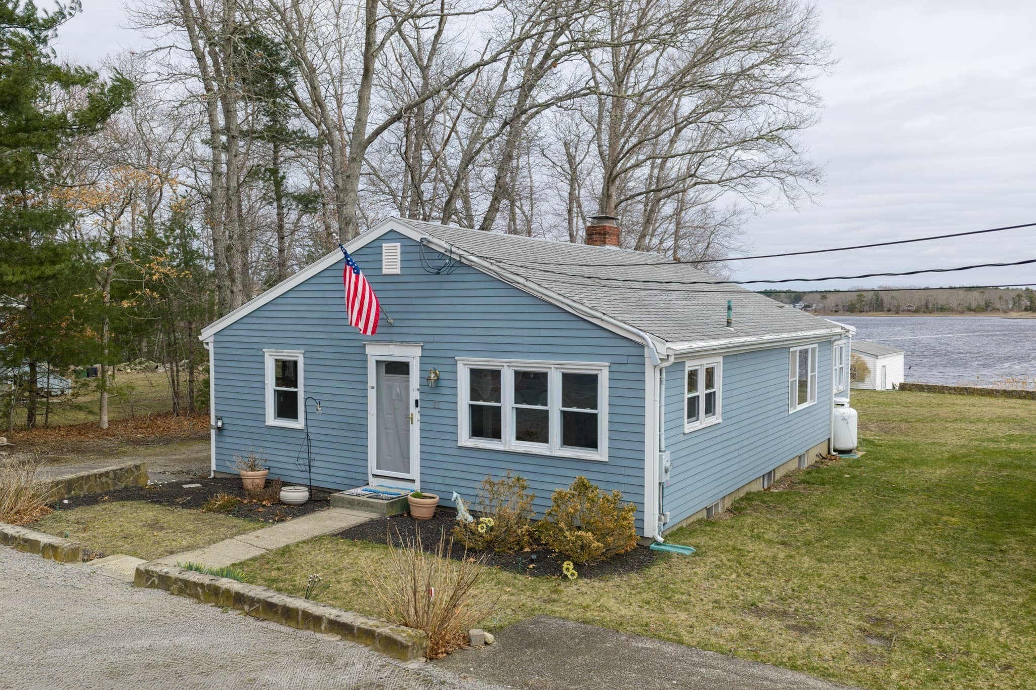 21 River Rd, Marion MA 02738