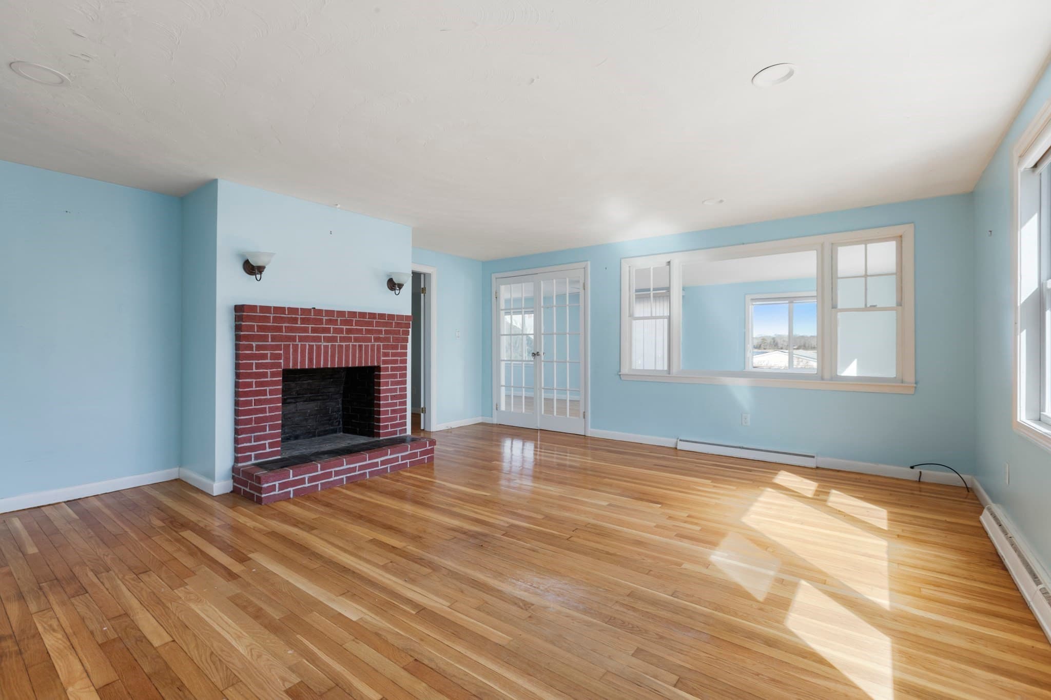Single Family Residence at 21 River Rd, Marion MA 02738, Marion, photo 8 of 29