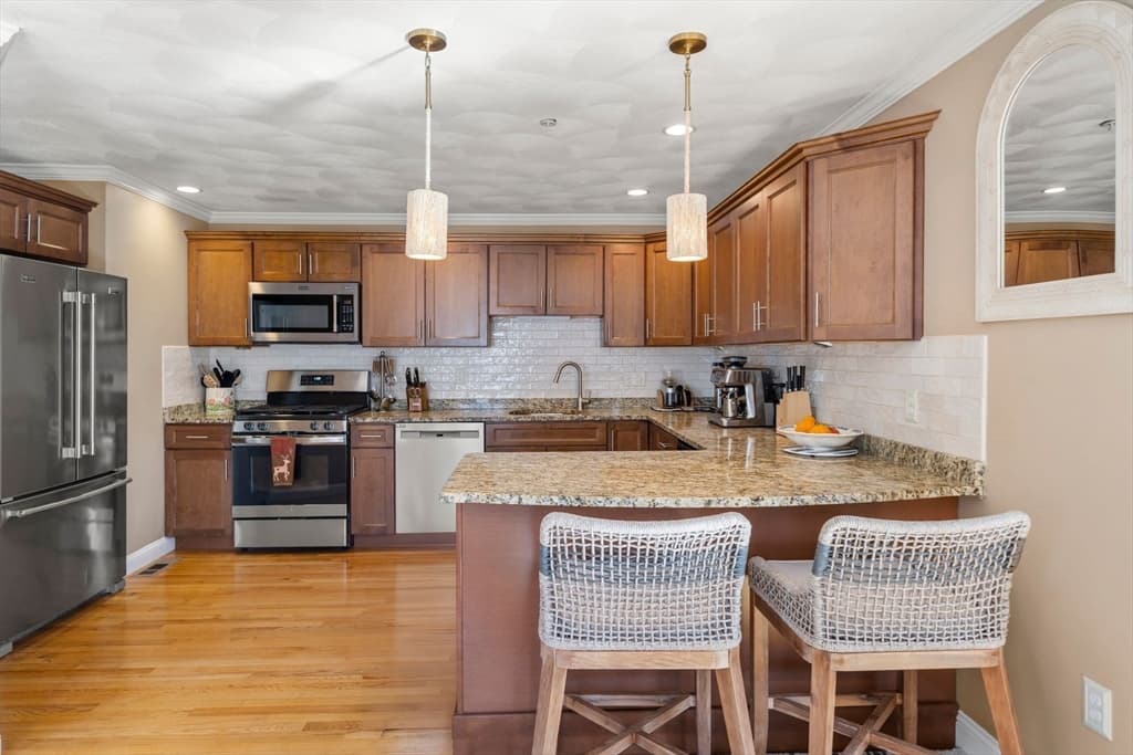 Condominium at 36 Middlesex # 3, Wilmington MA 01887, photo 4 of 21