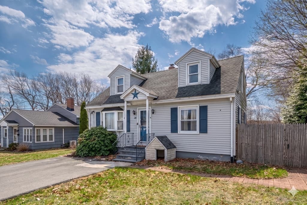 20 George St, Fitchburg MA 01420