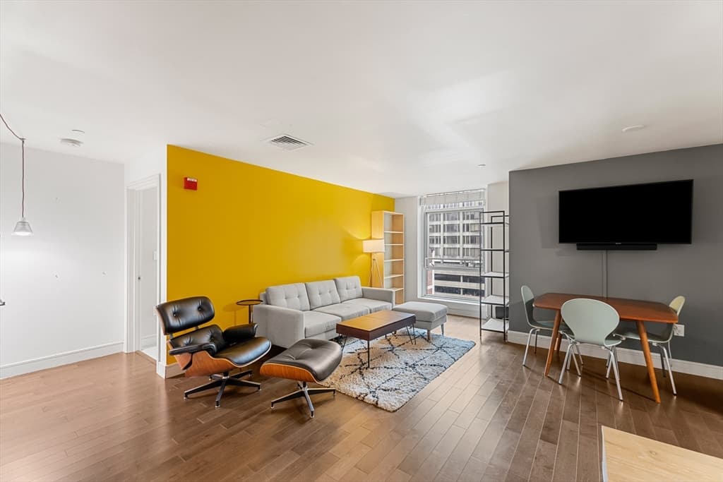 Condominium at 700 Harrison Ave # 516, Boston MA 02118, photo 3 of 12