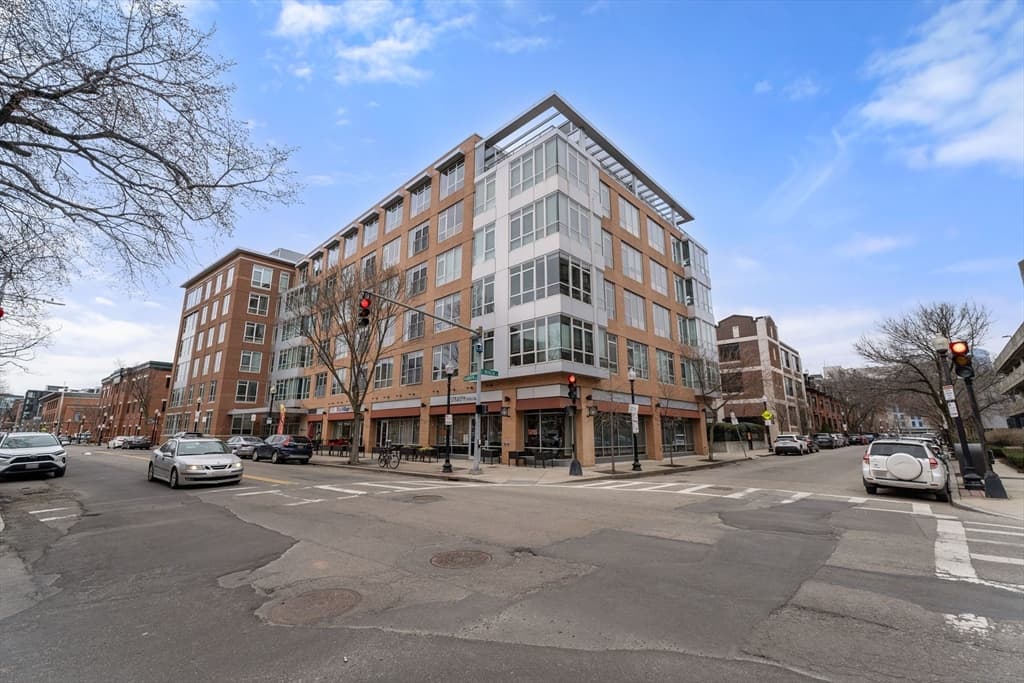 700 Harrison Ave # 516, Boston MA 02118