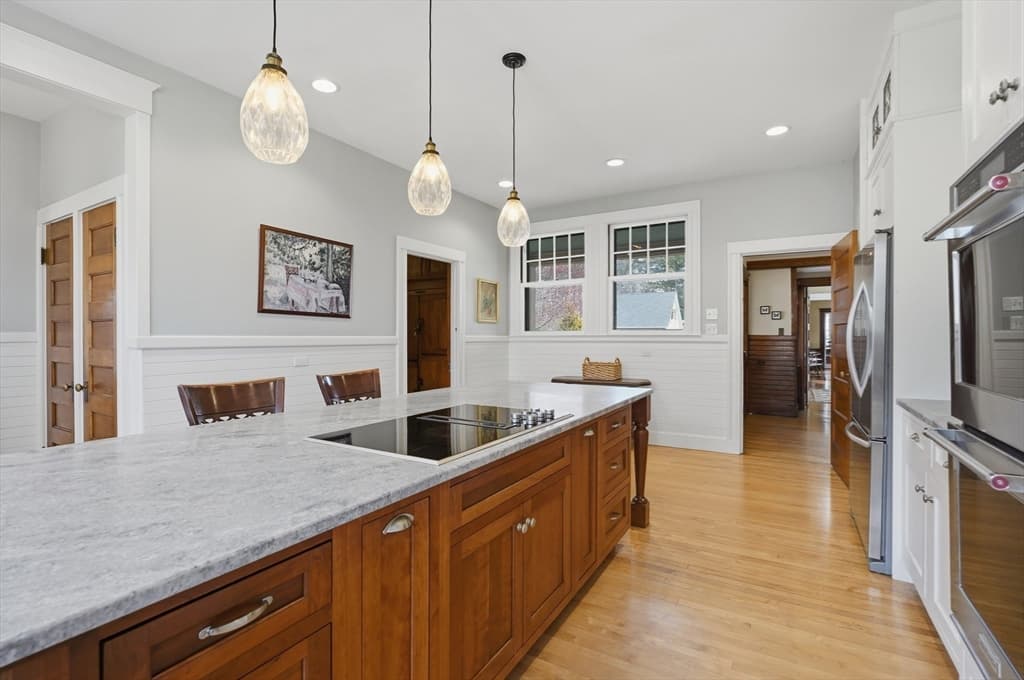 Single Family Residence at 372 Main St, Amesbury MA 01913, Amesbury, photo 7 of 42