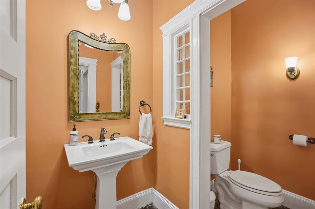 Single Family Residence at 372 Main St, Amesbury MA 01913, Amesbury, photo 20 of 42