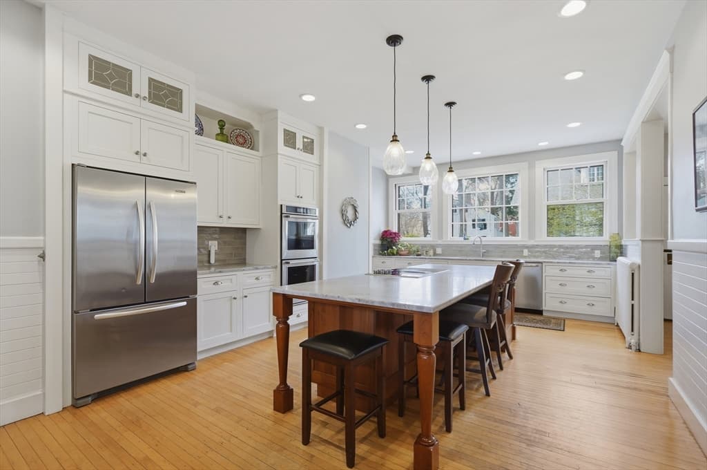 Single Family Residence at 372 Main St, Amesbury MA 01913, Amesbury, photo 4 of 42
