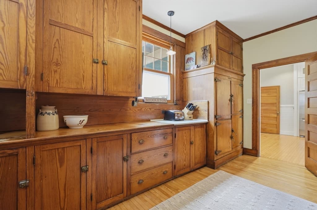 Single Family Residence at 372 Main St, Amesbury MA 01913, Amesbury, photo 8 of 42
