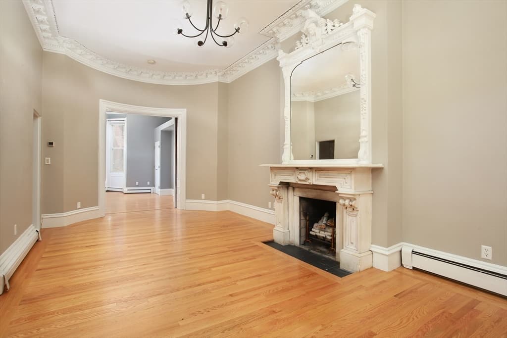Condominium at 12 Claremont Park # 3, Boston MA 02118, photo 2 of 10