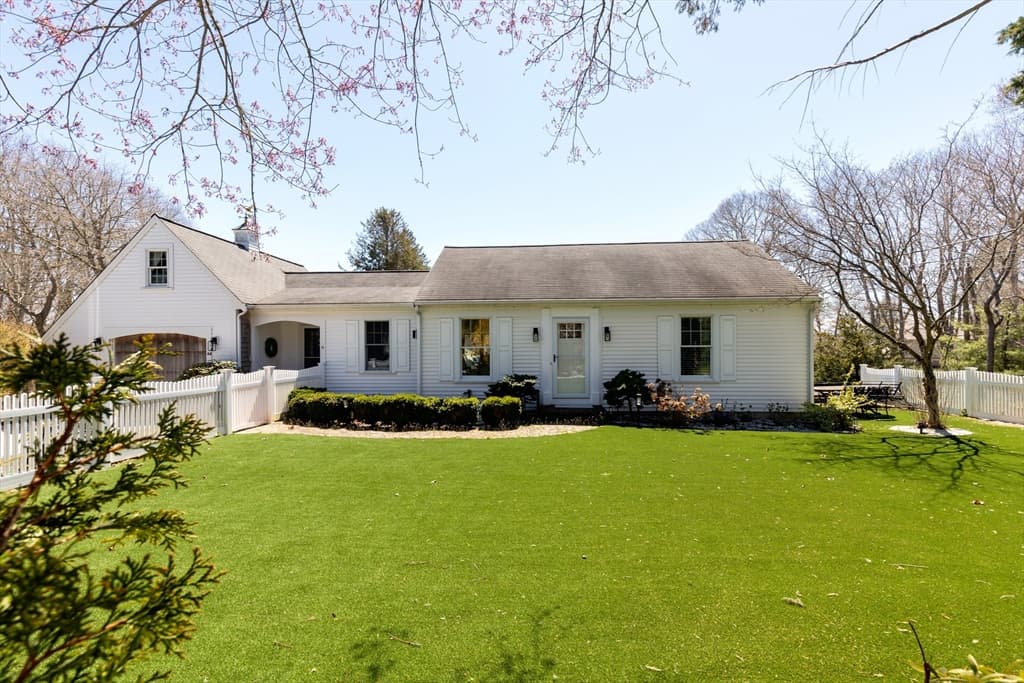 6 Scottsdale Rd, Barnstable MA 02632