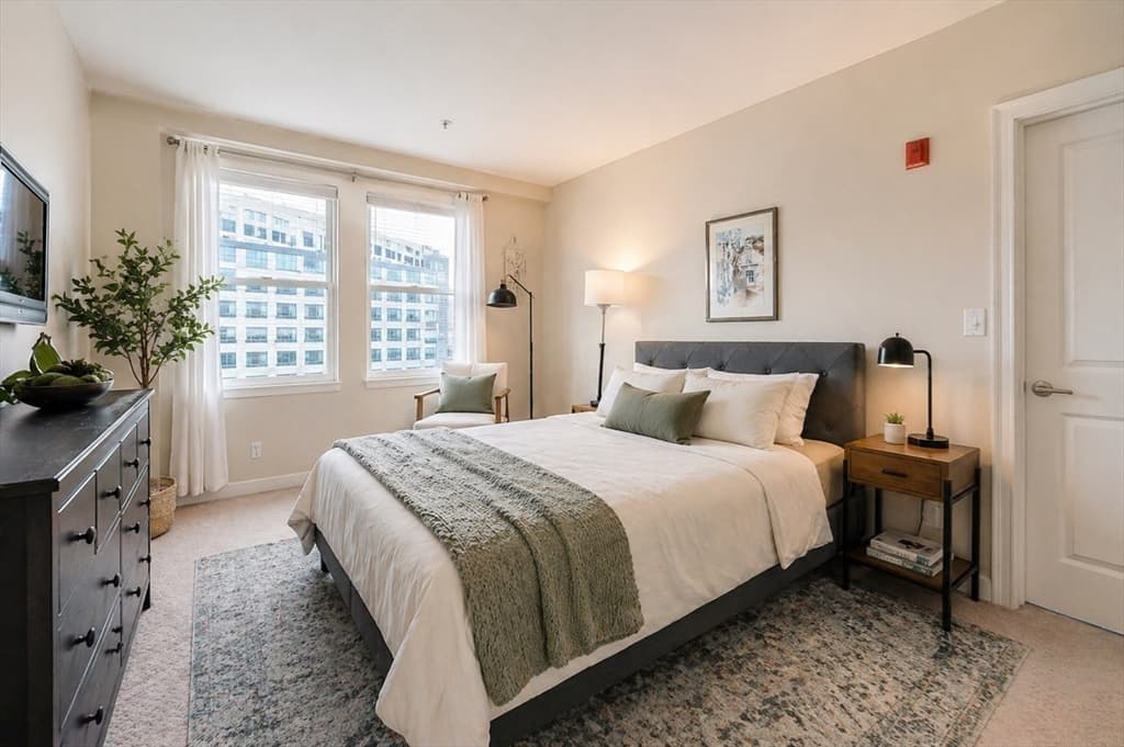 Condominium at 16 Miner Street # 501, Boston MA 02215, photo 7 of 21