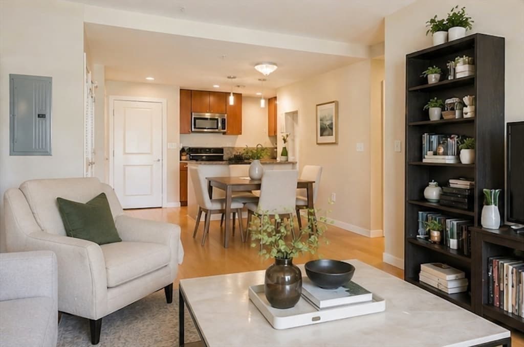 Condominium at 16 Miner Street # 501, Boston MA 02215, photo 3 of 21