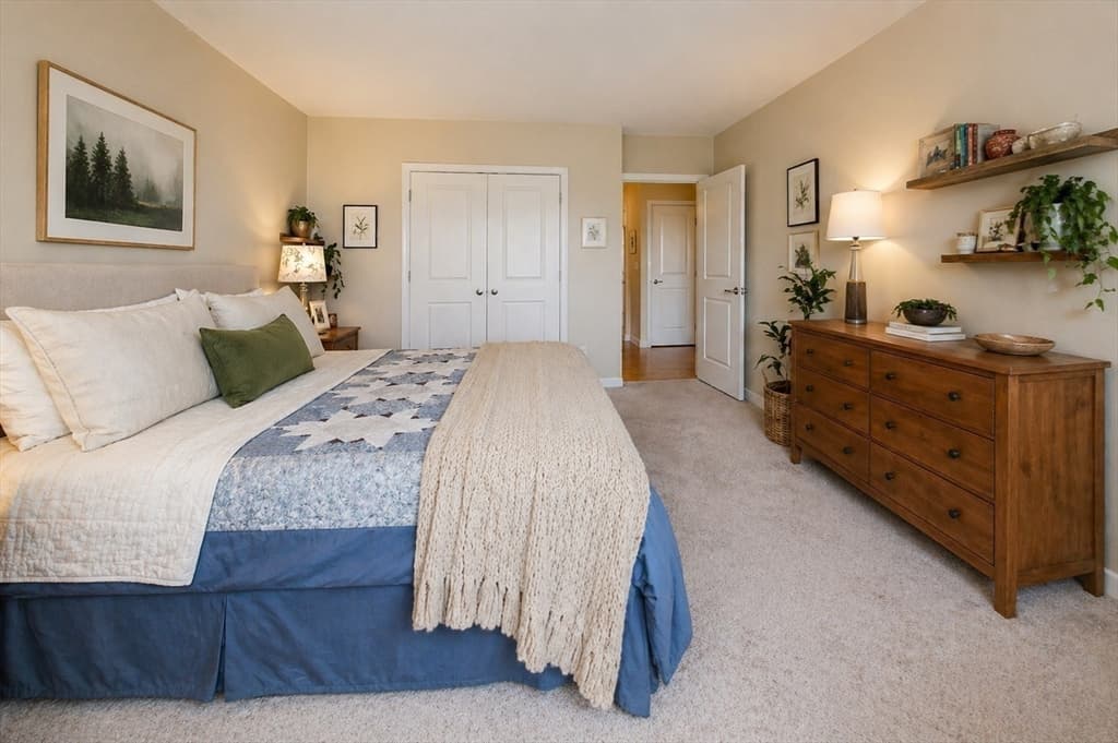 Condominium at 16 Miner Street # 501, Boston MA 02215, photo 9 of 21