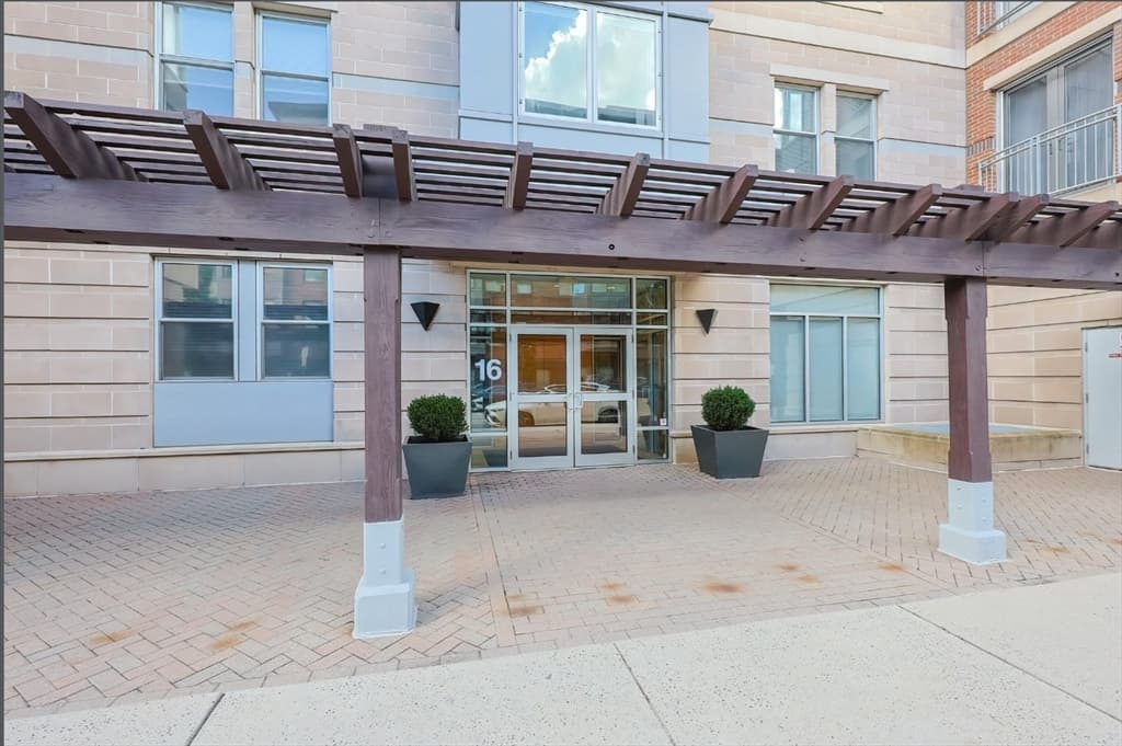 Condominium at 16 Miner Street # 501, Boston MA 02215, photo 18 of 21